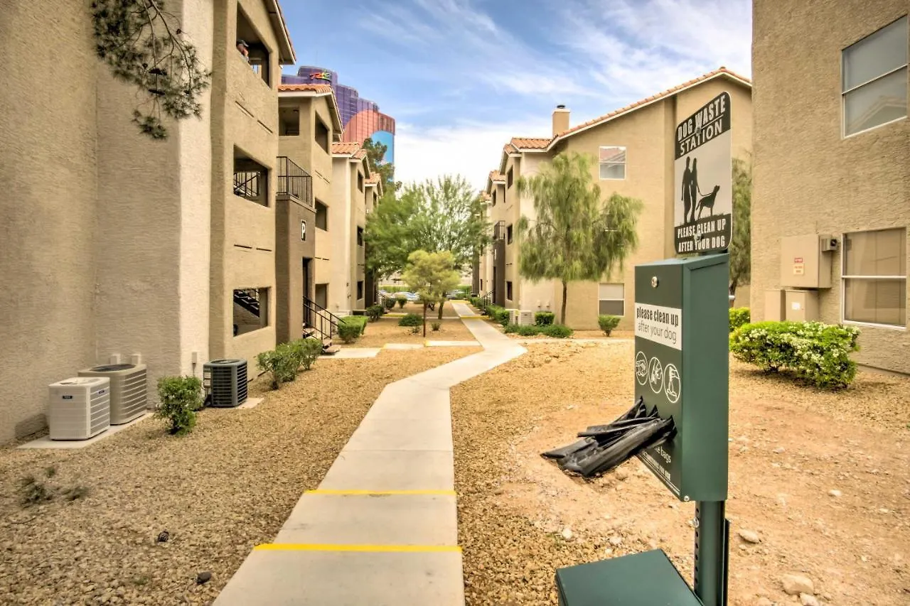 Pet-Friendly Las Vegas Condo 1 Mi To The Strip!